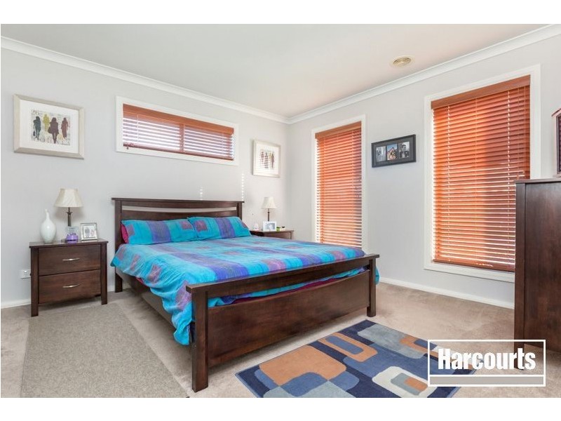 2 Bushranger Boulevard, Cranbourne East VIC 3977