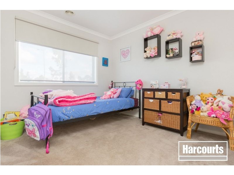 2 Bushranger Boulevard, Cranbourne East VIC 3977