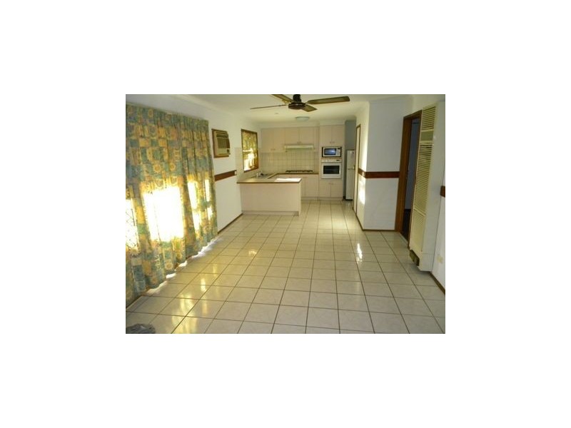 3 Bates Street, Cranbourne VIC 3977