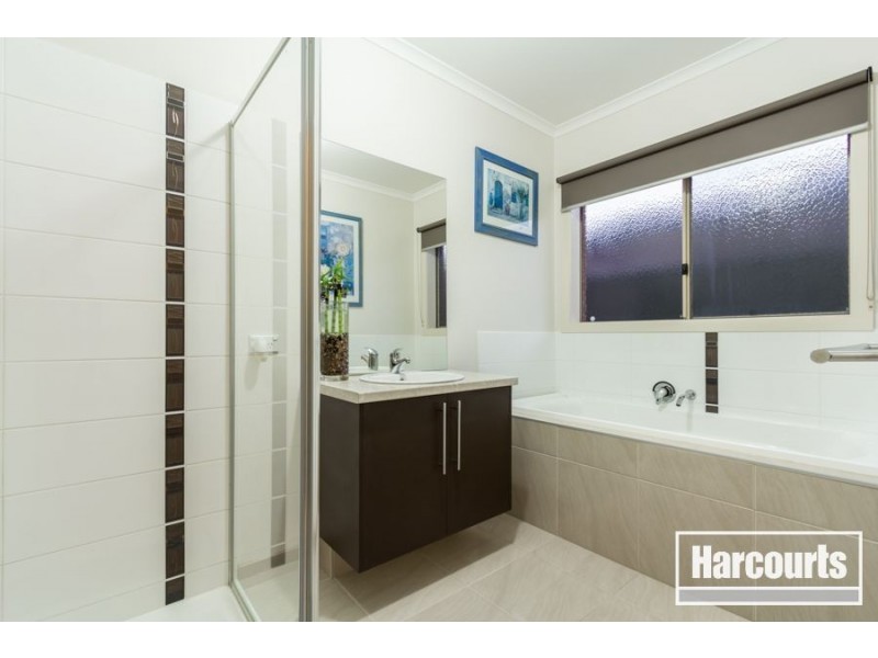 75 Sabel Drive, Cranbourne North VIC 3977