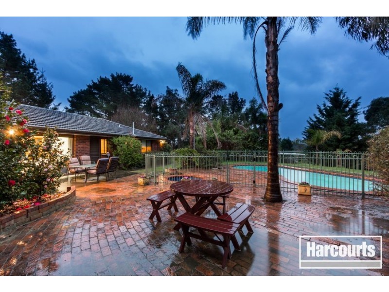 5 Roslyn Road, Cranbourne South VIC 3977