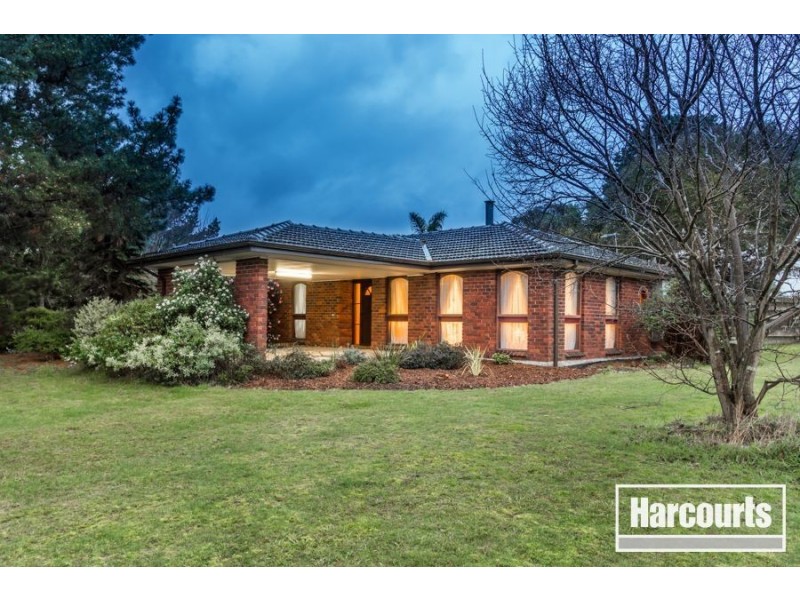 5 Roslyn Road, Cranbourne South VIC 3977