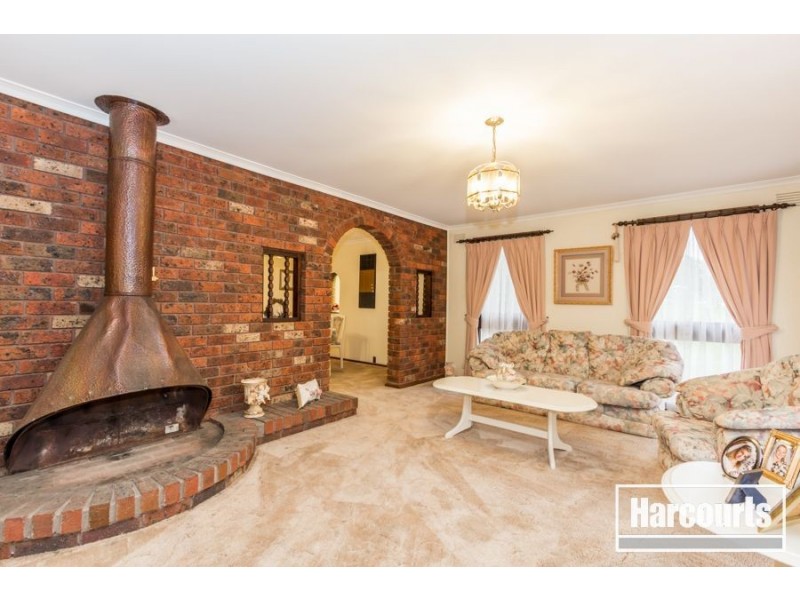 5 Roslyn Road, Cranbourne South VIC 3977