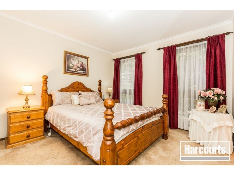 5 Roslyn Road, Cranbourne South VIC 3977