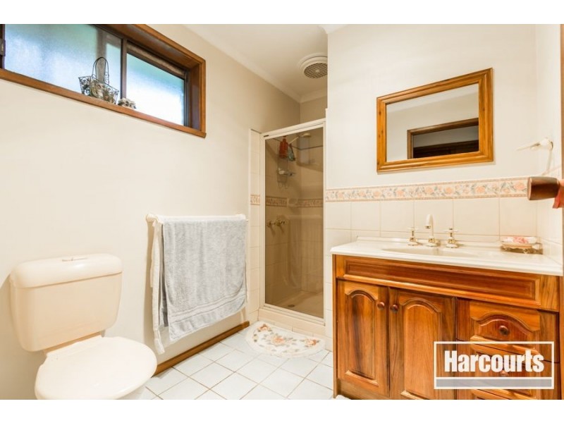 5 Roslyn Road, Cranbourne South VIC 3977