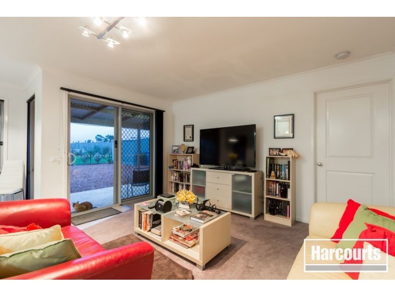 80 Scarborough avenue, Cranbourne VIC 3977