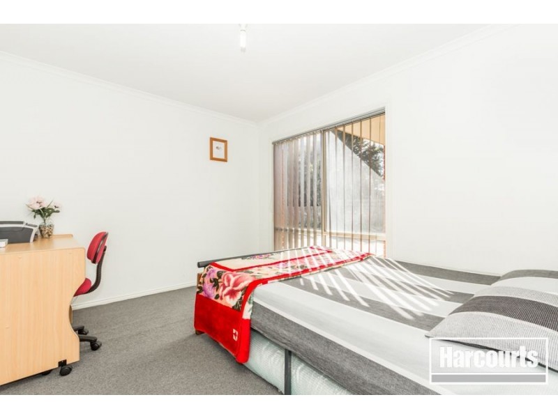 3/3 Lachlan Close, Cranbourne North VIC 3977