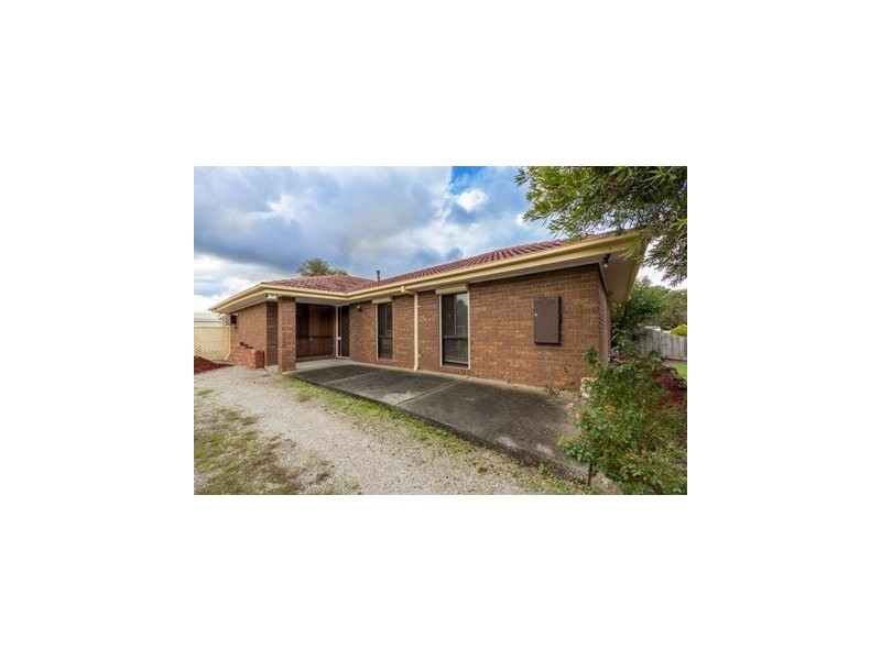3 Gillespie Court, Cranbourne North VIC 3977