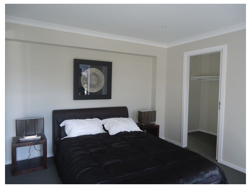 62 Fairhaven Blvd, Cranbourne West VIC 3977