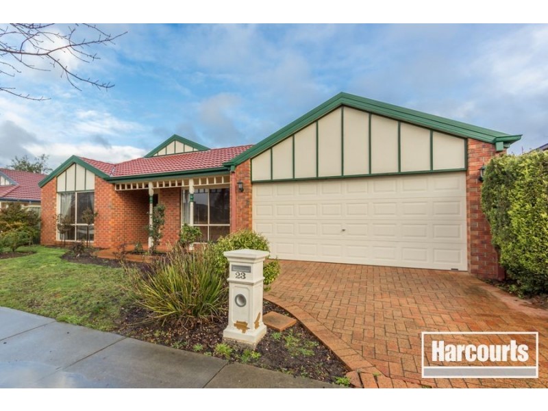 23 Hunt Club Blvd, Cranbourne East VIC 3977