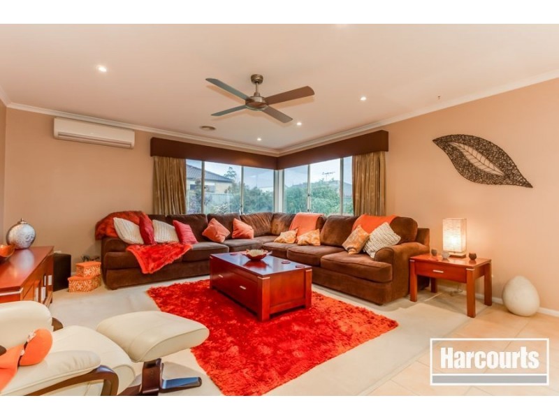 23 Hunt Club Blvd, Cranbourne East VIC 3977