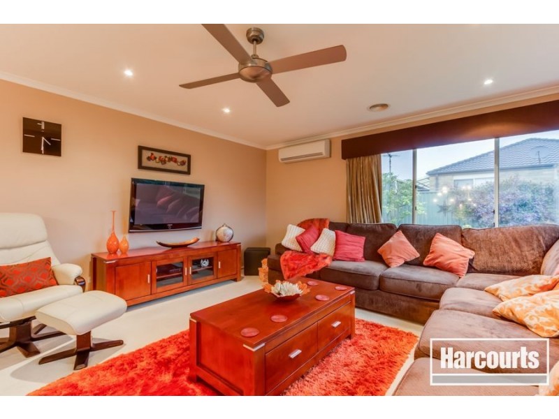 23 Hunt Club Blvd, Cranbourne East VIC 3977