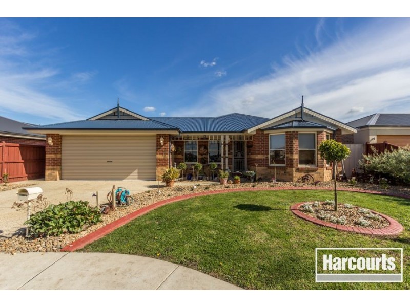 9 Peisley Crescent, Cranbourne East VIC 3977