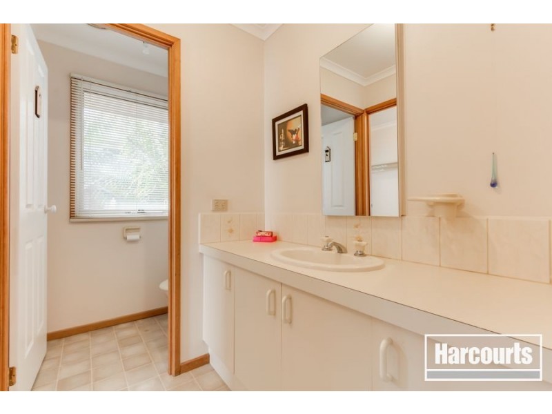 12 Rebecca Court, Cranbourne VIC 3977