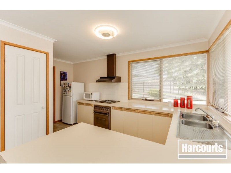 12 Rebecca Court, Cranbourne VIC 3977