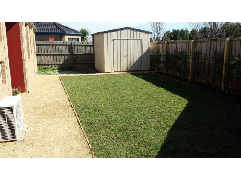 1 Calais circuit, Cranbourne West VIC 3977