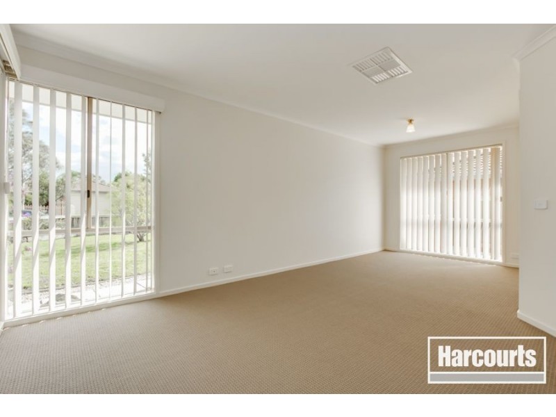 8 Boomerang Court, Narre Warren South VIC 3805