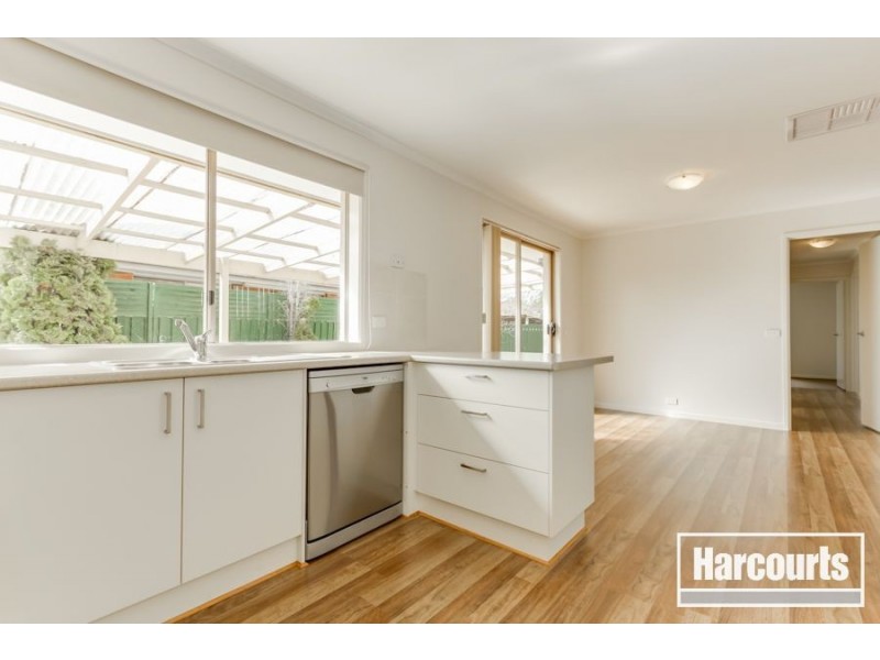 8 Boomerang Court, Narre Warren South VIC 3805