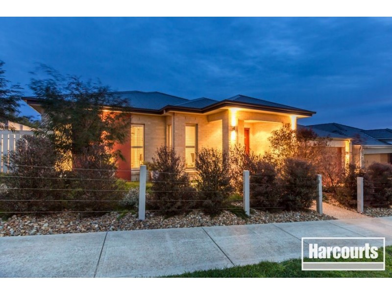 39 Bushlark Court, Berwick VIC 3806