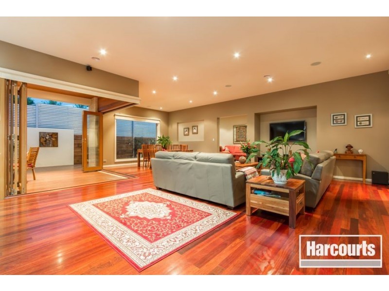 39 Bushlark Court, Berwick VIC 3806