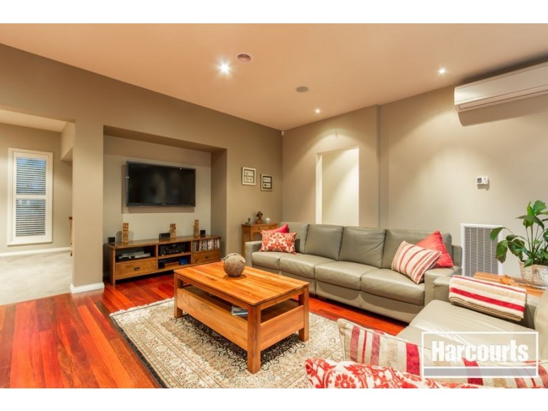 39 Bushlark Court, Berwick VIC 3806