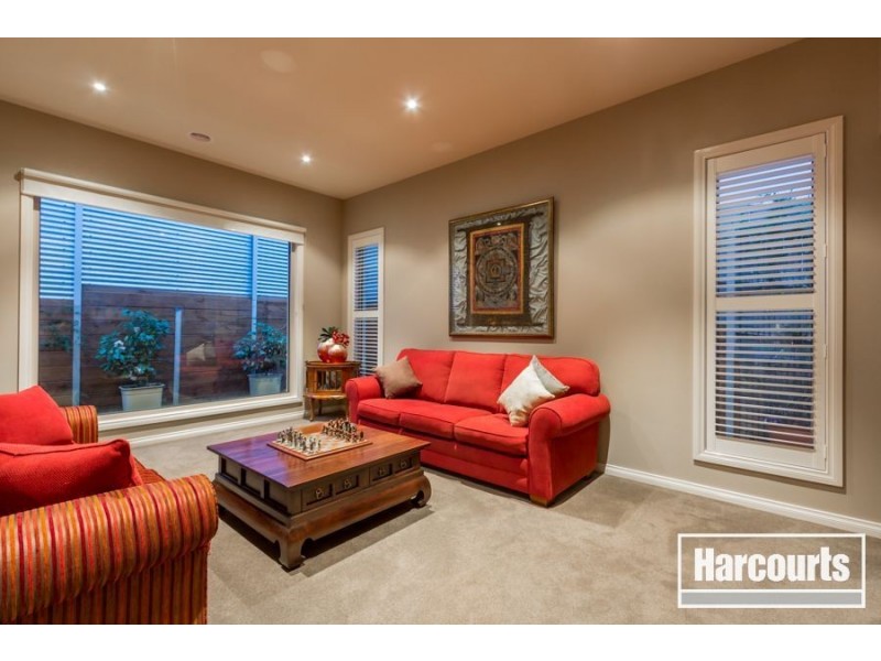 39 Bushlark Court, Berwick VIC 3806