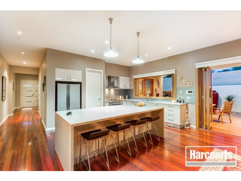 39 Bushlark Court, Berwick VIC 3806