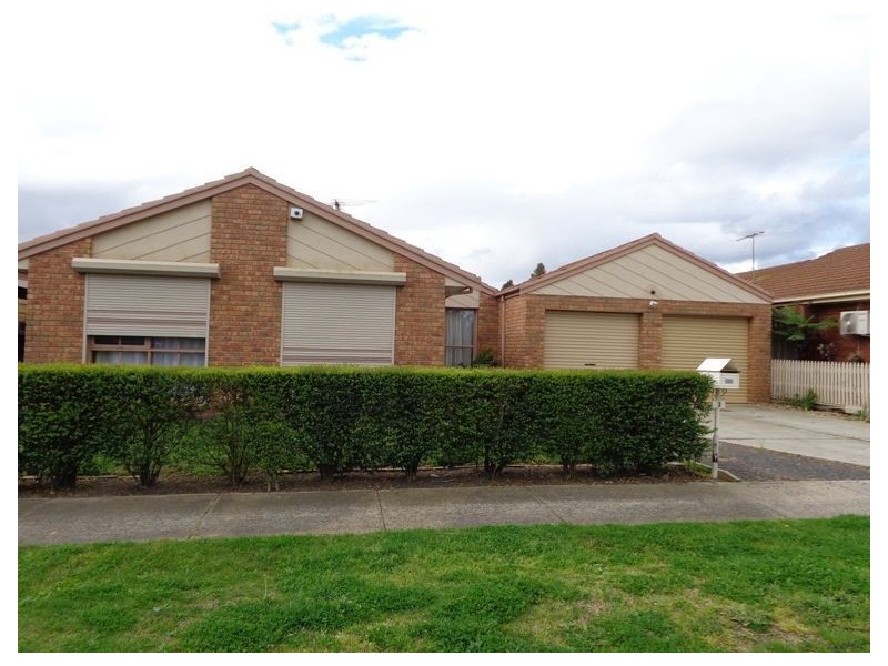 3 Elda Court, Cranbourne VIC 3977