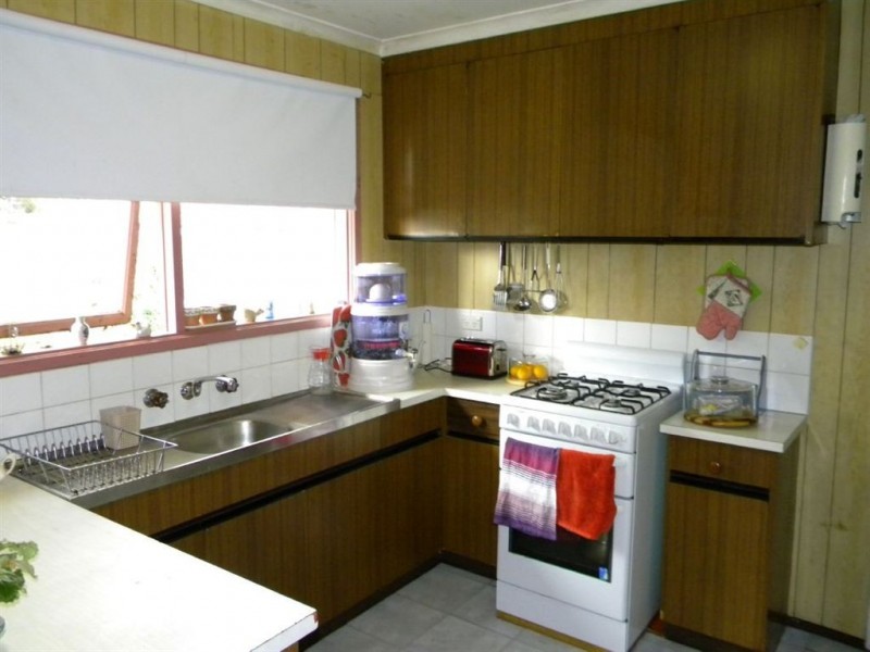 28 Harry Street, Cranbourne VIC 3977