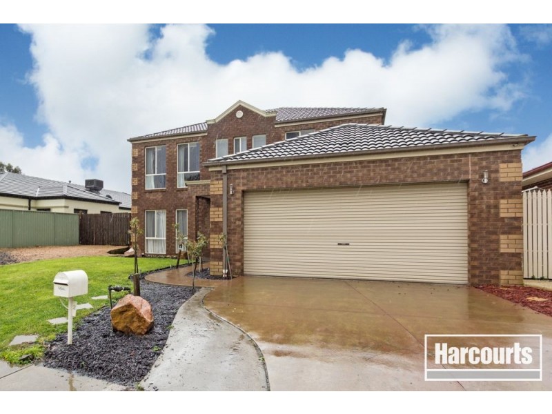 2 Woodhenge close, Cranbourne East VIC 3977