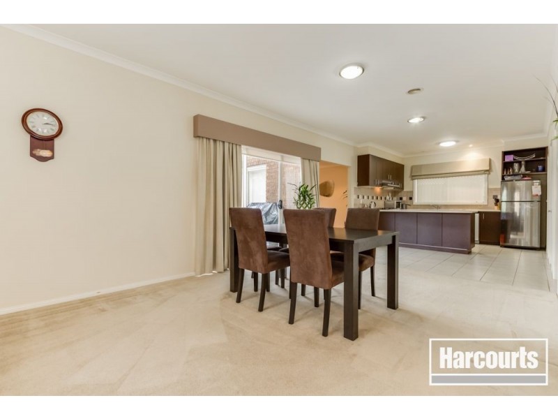 2 Woodhenge close, Cranbourne East VIC 3977