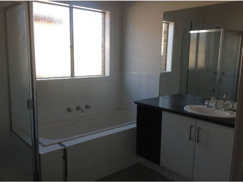 21 Trevino Way, Cranbourne VIC 3977