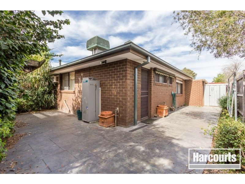 2/9 Alexander Street, Cranbourne VIC 3977