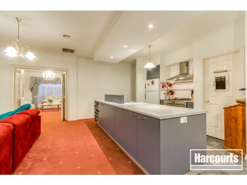 52 Hunt Club Boulevard, Cranbourne East VIC 3977