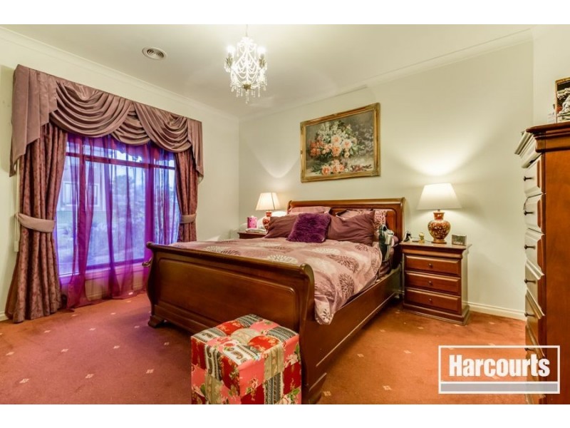 52 Hunt Club Boulevard, Cranbourne East VIC 3977