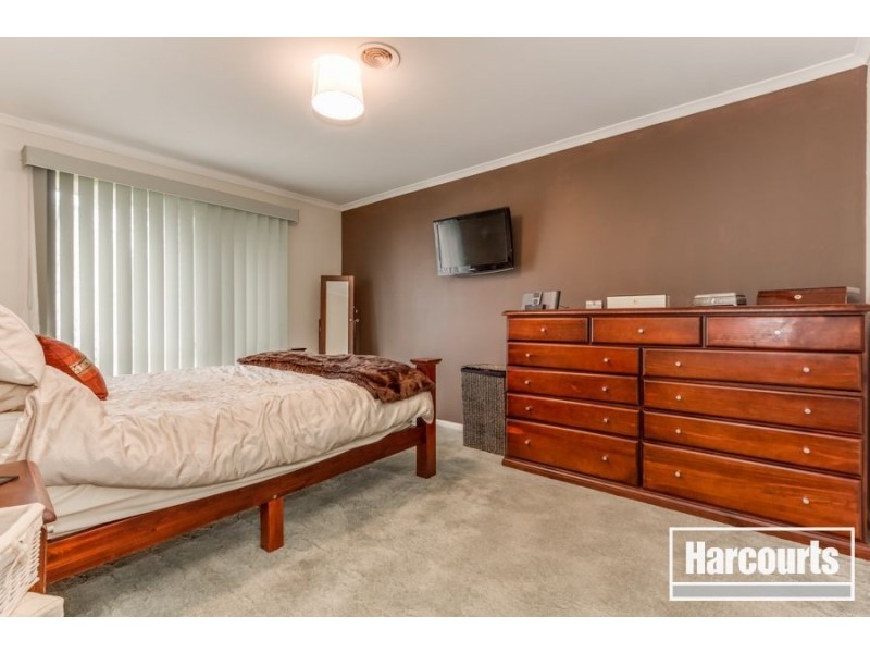 3 Roebourne Mews, Cranbourne East VIC 3977