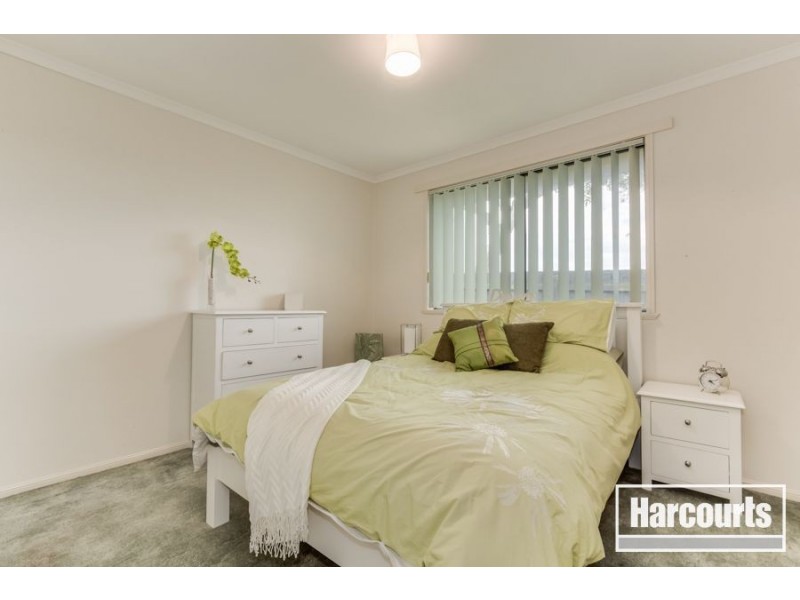 3 Roebourne Mews, Cranbourne East VIC 3977