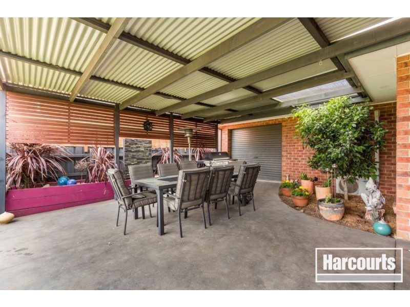 3 Roebourne Mews, Cranbourne East VIC 3977