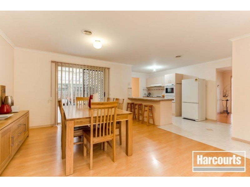 9 Strabane Way, Hampton Park VIC 3976