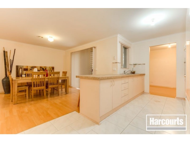 9 Strabane Way, Hampton Park VIC 3976