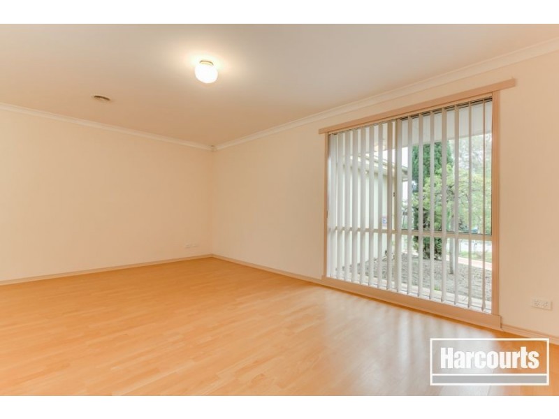9 Strabane Way, Hampton Park VIC 3976