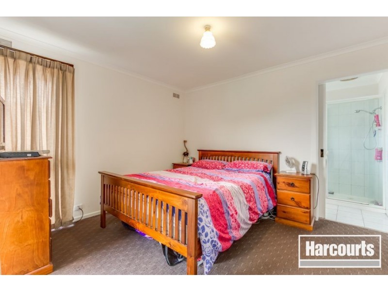 21 Ainsleigh Court, Cranbourne VIC 3977