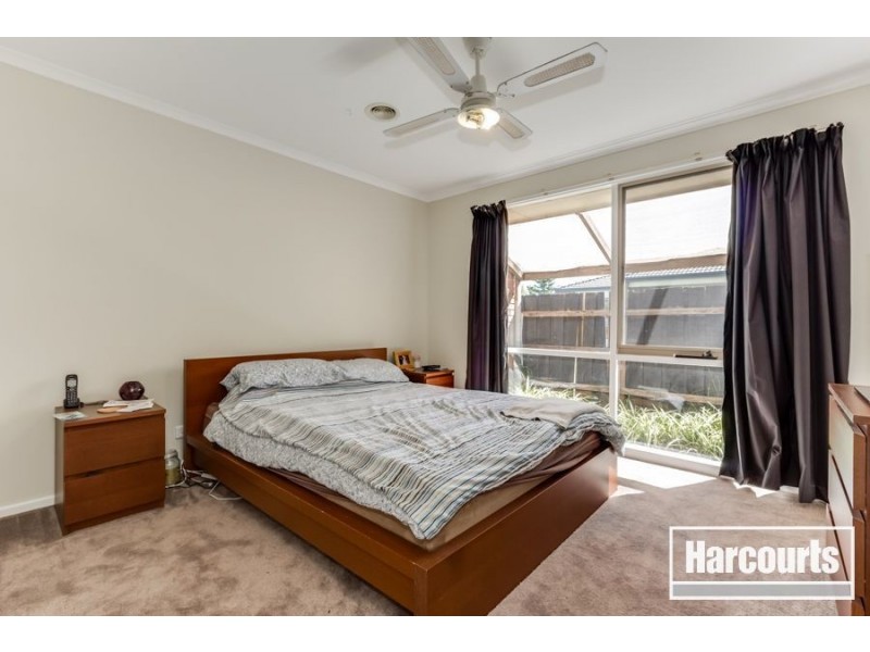 35 Huon Park Drive, Cranbourne North VIC 3977