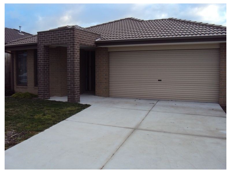 11 Carrumwoods Drive, Carrum Downs VIC 3201