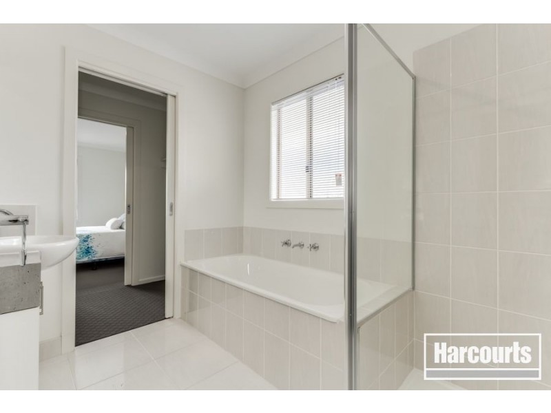 2/19 Robin Drive, Carrum Downs VIC 3201