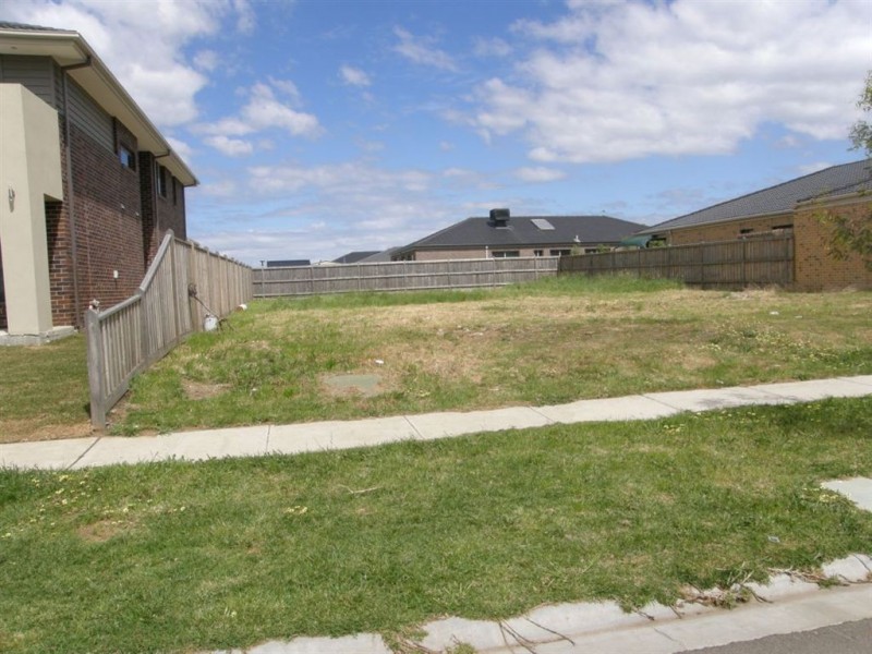 85 Donohue Street, Cranbourne East VIC 3977