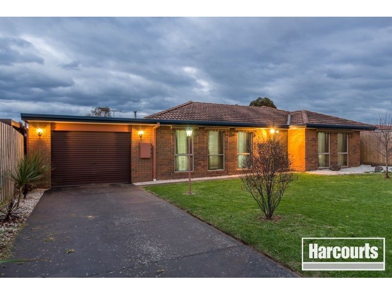 9 Diosma Court, Cranbourne North VIC 3977