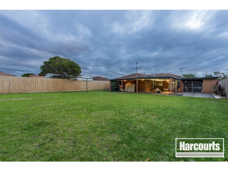 9 Diosma Court, Cranbourne North VIC 3977