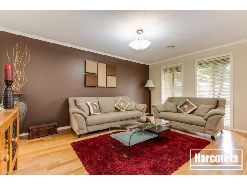 5 Coven Heath, Cranbourne East VIC 3977