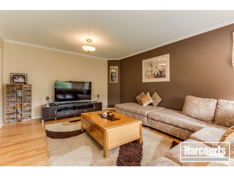 5 Coven Heath, Cranbourne East VIC 3977